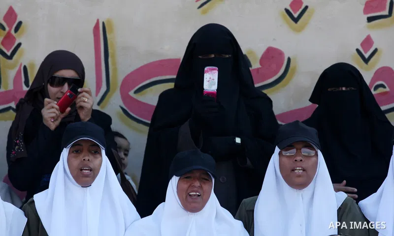 Palestinian police women take part in a graduation ceremony for members of Hamas security forces in Gaza City December 17, 2012. Photo by Majdi Fathi