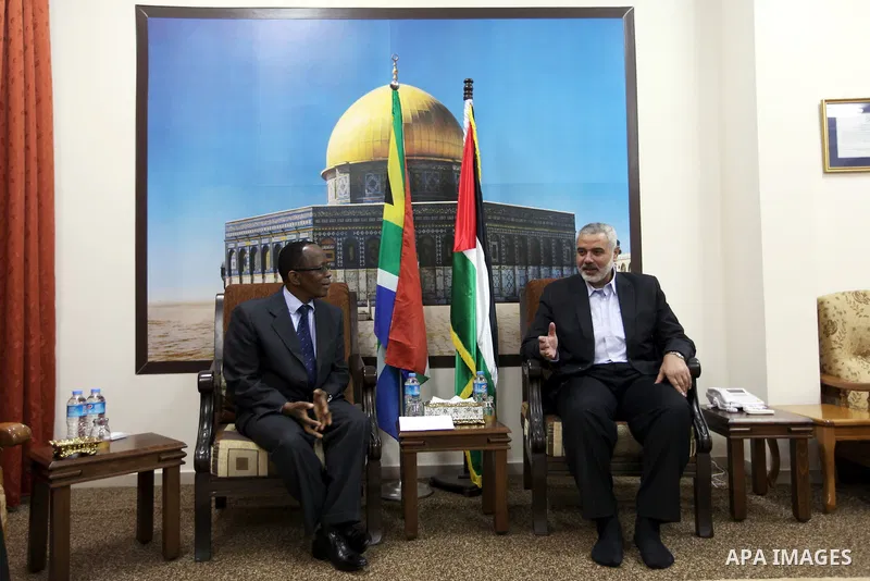 Palestinian Prime Minister in Gaza strip meets with ambassador of South Africa in Gaza city on 18 December 2012. Photo by Mohamed Asad
