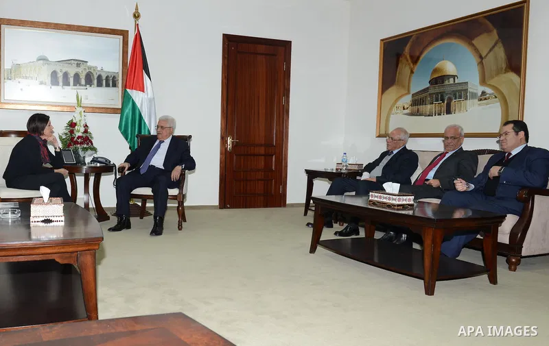 Palestinian President Mahmoud Abbas meets with the israeli delegation of the Meretz Party in the West Bank city of Ramallah on December 27, 2012. Photo by Thaer Ganaim