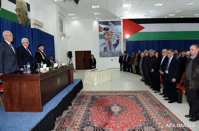 Palestinian President Mahmoud Abbas honors the Martyrs of the Research Center by the Order of Jerusalem in the West Bank city of Ramallah on February 25, 2013. Photo by Thaer Ganaim