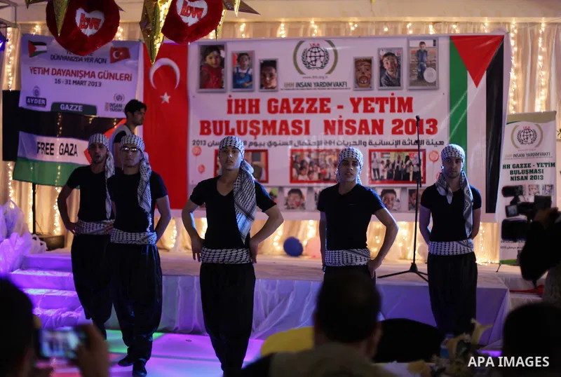 Turkish humanitarian relief IHH, organize a ceremony to mark "World Orphan Day" in Gaza City, on April 6, 2013. Photo by Ashraf Amra