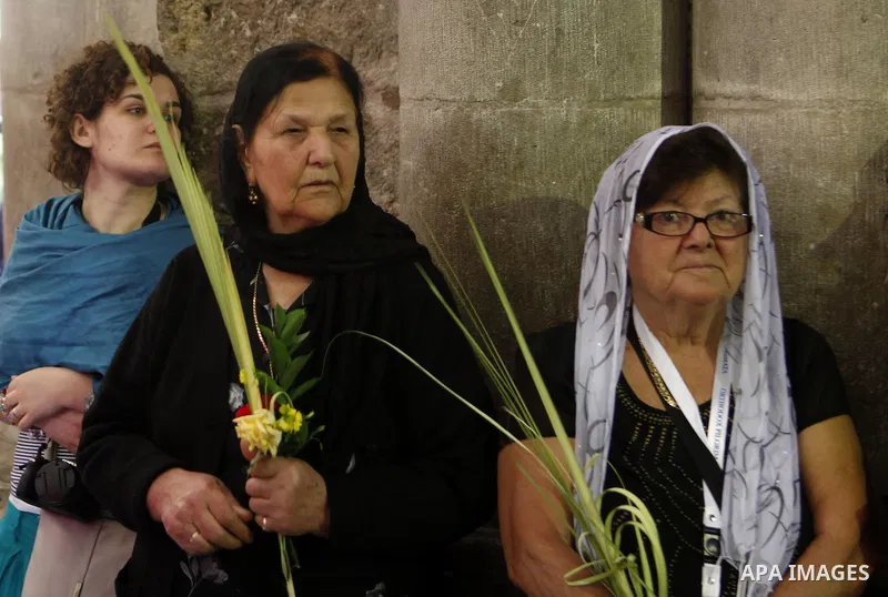 Christians take part on Orthodox Palm Sunday in Jerusalem's Old city, April 28, 2013. Palm Sunday commemorates Jesus Christ's triumphant entry into Jerusalem, and is the start of the church's most solemn week, which incl...