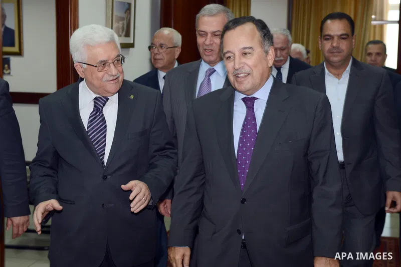 Palestinian President Mahmoud Abbas (Abu Mazen) meets with cEgyptian Foreign Minister Nabil Fahmy in the West Bank city of Ramallah on August 26, 2013. Photo by Thaer Ganaim