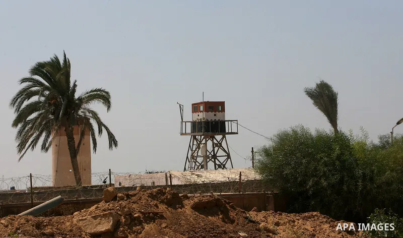 An Egyptian watch tower is seen at the Gaza-Egypt border in the southern Gaza Strip on August 27, 2013. Egyptian security forces have stepped up a crackdown campaign on smuggling tunnels between Egypt and the Gaza Strip...