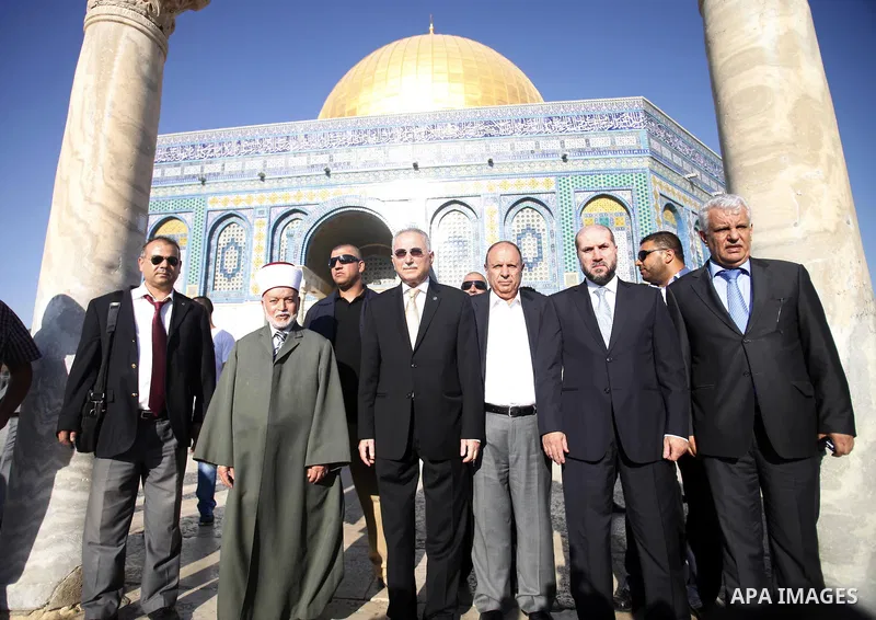 Secretary-General of the Organization of Islamic Cooperation (OIC) Ekmeleddin Ihsanoglu visits al-Aqsa mosque in Jerusalem's Old City August 27, 2013. Ihsanoglu in two days visit to Ramallah to discuss the latest develop...