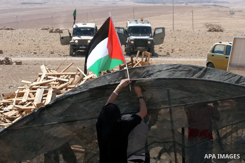 Palestinians set up a tent in the Jordan valley village of Makhoul September 30, 2013. Israel's army on Monday declared the Jordan Valley village of Makhoul a closed military area to prevent Palestinian and international...