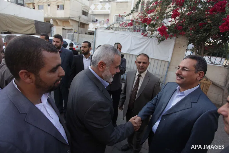 Palestinian Prime Minister in Gaza Strip Ismail Haniyeh visits the Jordanian military field hospital, in Gaza Stip on Oct. 22, 2013. Photo by Ashraf Amra