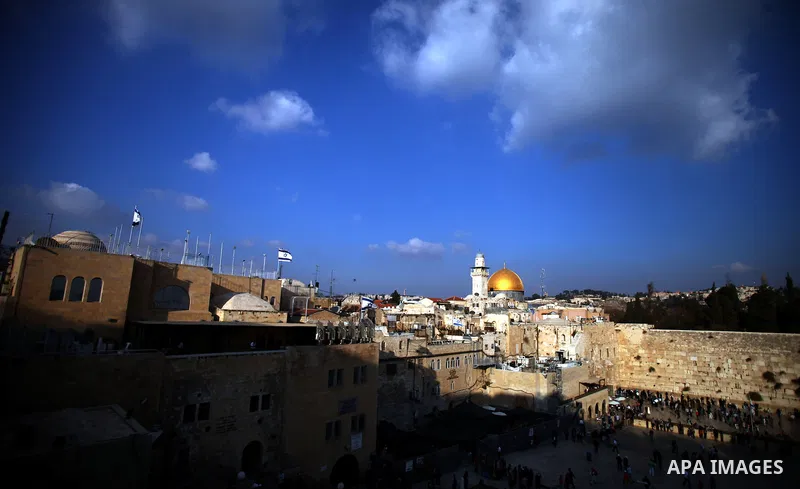 The Dome of the Rock mosque is seen as Israeli workers dig next to the Western wall in Jerusalem's Old City, November 20, 2013. Al-Aqsa foundation warned from the mass break-ins that called by a Jewish extremist associat...