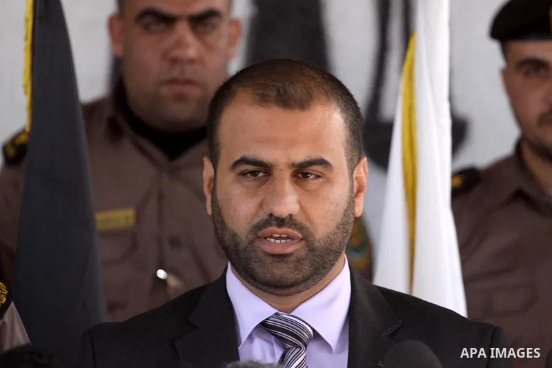Palestinian Interior ministry spokesman in Gaza Strip, Islam Shahwan, hold a press conference, in Gaza City January 8, 2014. Gaza s Palestinian government freed on Wednesday seven members of the rival Palestinian Fatah g...