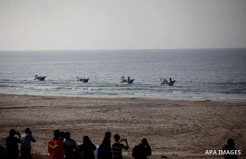 Palestinian security forces show their skills during a military parade in Gaza city on January 13, 2014, marking the fifth anniversary of the three-week Israeli offensive on the Gaza Strip in which more than a thousand P...