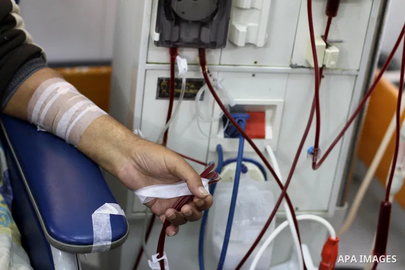 Palestinian patients undergo kidney dialysis at al-Shifa hospital in Gaza City on Jan. 26, 2014. which suffer from a lack of medicine due to the the Israeli blockade on the Gaza Strip. Photo by Mohammed Asad