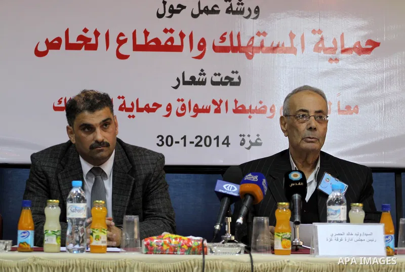 Palestinians participate in a workshop in Gaza city on January 30, 2014. Photo by Mohammed Asad