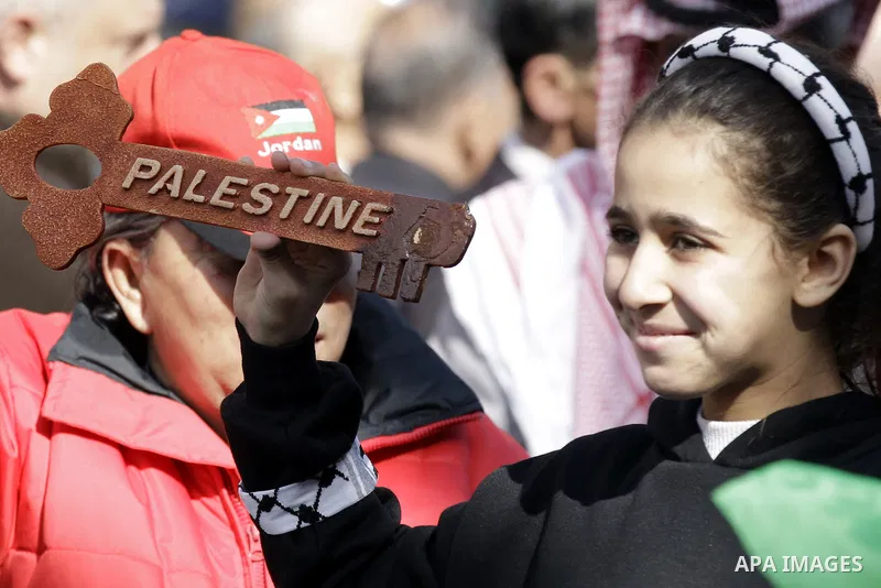 Jordanian activists take part in a demonstration against US Secretary of State John Kerry and his peace proposal, in Amman on February 7, 2014. Kerry is pressing Israel and the Palestinians to agree on a framework to gui...