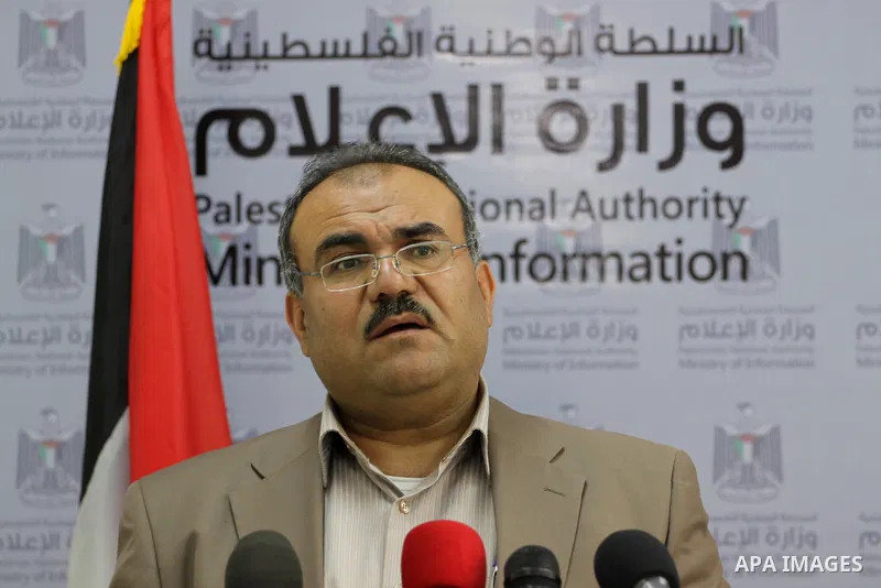 Undersecretary of the Palestinian Minister of Housing and Public Works in Gaza strip, Naji Sarhan speaks during a press conference, in Gaza city, on March 30, 2014. Photo by Mohammed Asad