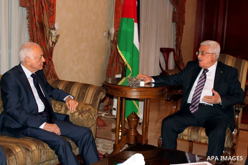Arab League Secretary General, Nabil al-Arabi meets with Palestinian President Mahmoud Abbas in Cairo, Egypt, 08 April 2014. Abbas has called for an emergency meeting of Arab League foreign ministers to discuss the impas...