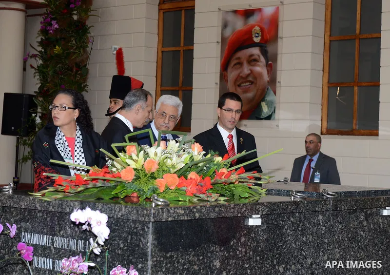 Palestinian Authority President, Mahmoud Abbas lays wreath on the late Venezuelan President Hugo Chavez, in Caracas, Venezuela, 16 May 2014. Mahmoud Abbas is making an official visit to Venezuela from May 15 to 17. Photo...