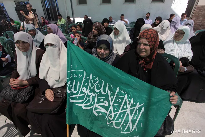 Palestinians take part a protest against the Judaization of Al-Aqsa at the Legislative Council in Gaza City on May 18, 2014. Photo by Ashraf Amra