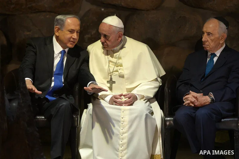 Pope Francis visits the Yad Vashem Holocaust Museum in Jerusalem, attended by Israeli President Shimon Peres and Prime Minister Benjamin Netanyahu on May 26, 2014. In his first Middle East tour since his anointment in 20...