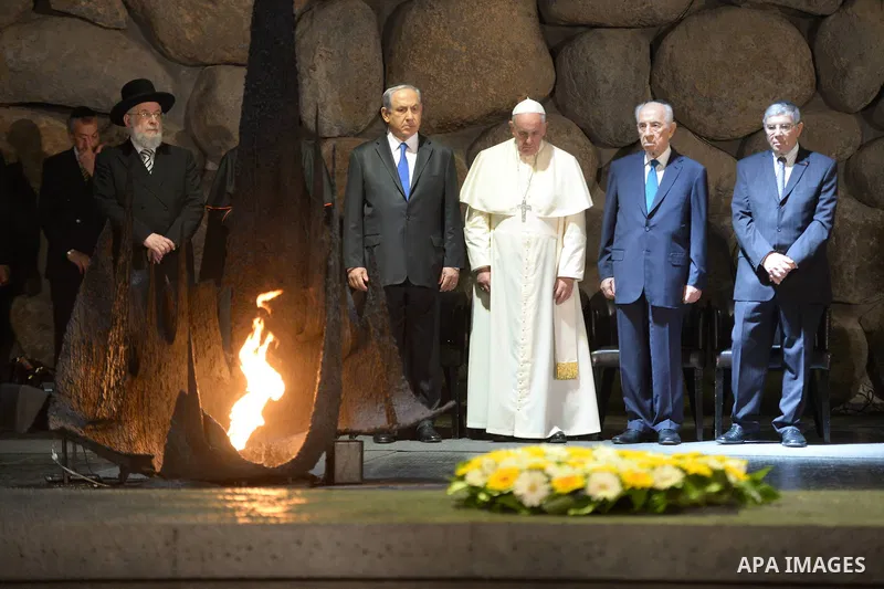 Pope Francis visits the Yad Vashem Holocaust Museum in Jerusalem, attended by Israeli President Shimon Peres and Prime Minister Benjamin Netanyahu on May 26, 2014. In his first Middle East tour since his anointment in 20...