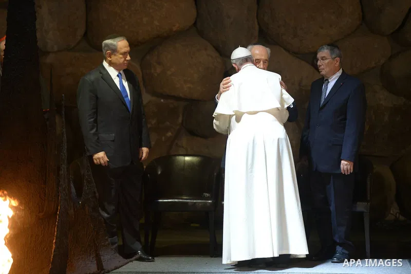 Pope Francis visits the Yad Vashem Holocaust Museum in Jerusalem, attended by Israeli President Shimon Peres and Prime Minister Benjamin Netanyahu on May 26, 2014. In his first Middle East tour since his anointment in 20...
