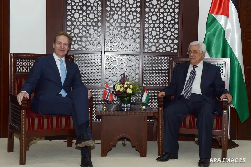 Palestinian President, Mahmoud Abbas (Abu Mazen) meets with Norway Foreign Minister, in the West Bank city of Ramallah, on May 28, 2014. Photo by Thaer Ganaim