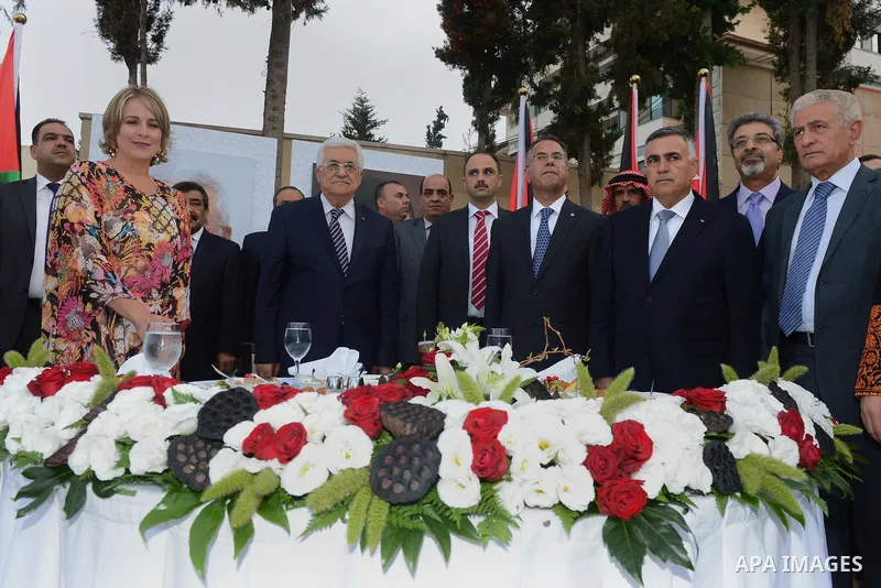 Palestinian President, Mahmoud Abbas attends a ceremony of independence of the Kingdom Hashemite of Jordan, in the West Bank city of Ramallah, on May 28, 2014. Photo by Thaer Ganaim