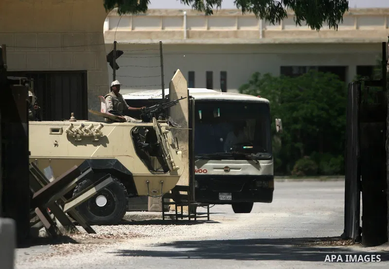 A Egyptian soldier stands guard at the Rafah border crossing between Egypt and the southern Gaza Strip on June 01, 2014. Photo by Eyad Al Baba