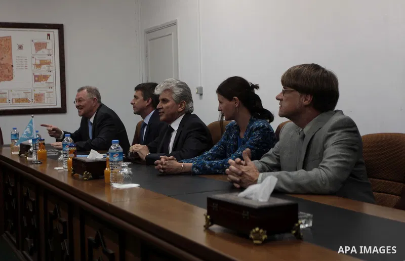 Ministers of unity government in Gaza Strip, meet with the special envoy of the United Nations in the Middle East, Robert Serry, in Gaza City on June 08, 2014. Photo by Ashraf Amra