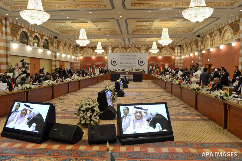 Palestinian President, Mahmoud Abbas meets with the Council of Foreign Ministers of the Organization Islamic Conference, in Jeddah, Saudi Arabia, on June 17, 2014. Photo by Thaer Ganaim