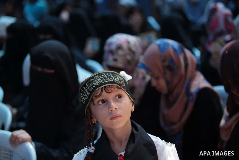 Palestinians take part in a protest in support of the Palestinian prisoners held in Israeli jails in front of the Red cross office in Gaza City on June 30, 2014. Photo by Ashraf Amra
