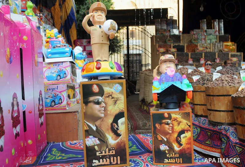 Lanterns with pictures of Egypt's President Abdel Fattah al-Sisi are seen at a market in Cairo, Egypt, july 01, 2014. Muslim believers abstain from eating, drinking, smoking and having sex from dawn until sunset. Ramadan...