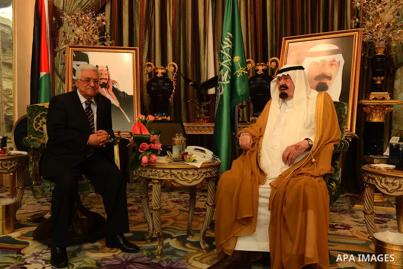 Palestinian President Mahmoud Abbas meets with Saudi King Abdullah bin Abdulaziz al-Saud (R), in Jeddah on July 27, 2014. Hamas and Israel went back and forth Sunday over proposals for a humanitarian lull in the Gaza fig...
