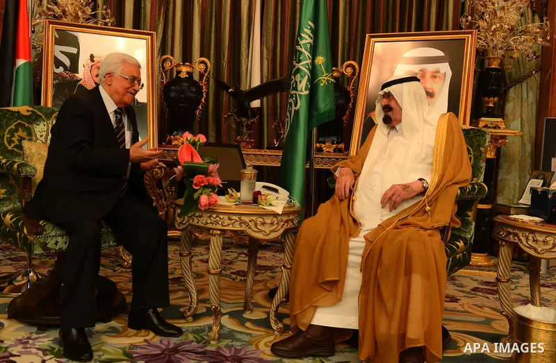 Palestinian President Mahmoud Abbas meets with Saudi King Abdullah bin Abdulaziz al-Saud (R), in Jeddah on July 27, 2014. Hamas and Israel went back and forth Sunday over proposals for a humanitarian lull in the Gaza fig...