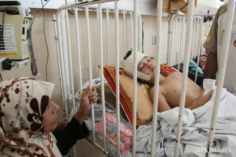 In this Sunday, August 03, 2014 photo, Palestinian children, rests at the Shifa hospital where they are receiving treatment for Injuries caused by Israeli shelling on neighborhoods in Gaza City .Photo by Ezz al-Zanoun