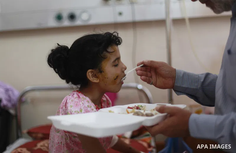 In this Sunday, August 03, 2014 photo, Palestinian children, rests at the Shifa hospital where they are receiving treatment for Injuries caused by Israeli shelling on neighborhoods in Gaza City .Photo by Ezz al-Zanoun