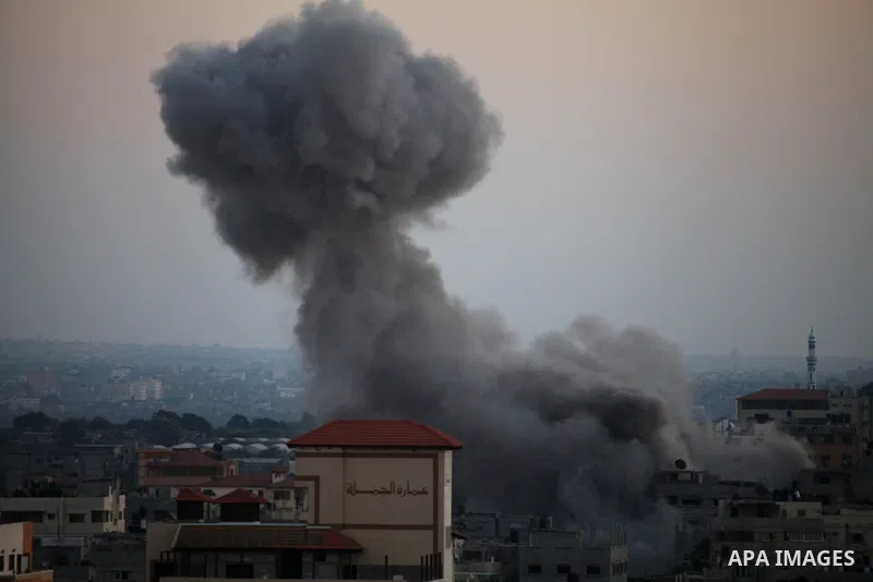 Smoke rises after an explosion in what witnesses said was an Israeli air strike in Gaza August 20, 2014. Israel launched its Gaza offensive on July 8 in response to a surge of rocket attacks by Gaza's dominant Hamas Isla...