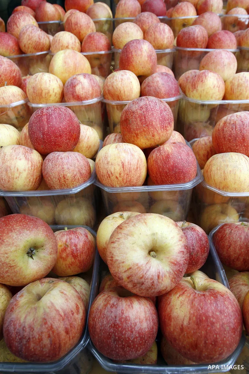 An Apple are seen at a shop in Rafah in the southern Gaza Strip, o n Sep. 01, 2014. Calm returned to the coastal enclave in a August 26 ceasefire, and Gazans were gradually starting to rebuild their lives after a bloody...