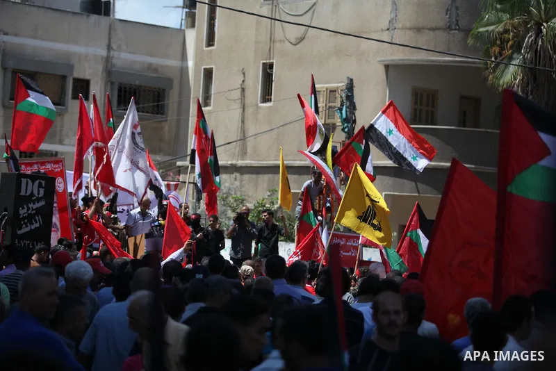 Palestinian militants from the Popular Front for the Liberation of Palestinian (PFLP) take part in a military show in Gaza City September 2, 2014. An open-ended ceasefire between Israel and Hamas-led Gaza militants, medi...