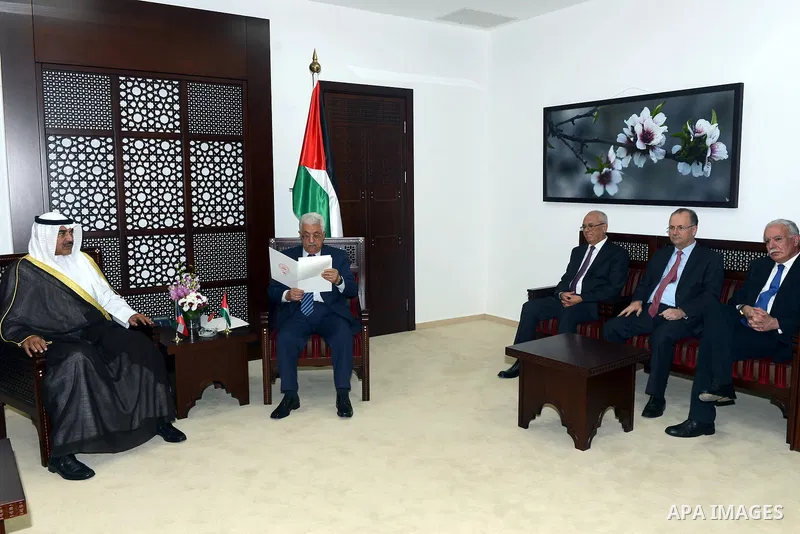 Palestinian President Mahmoud Abbas meets Kuwait's Minister of Foreign Affairs Sheikh Sabah al Khalid al Sabah, in the West Bank city of Ramallah September 14, 2014. Photo by Thaer Ganaim