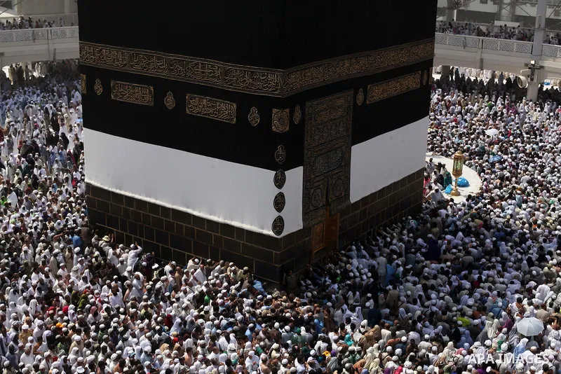 Muslim pilgrims circumventing around the holly Kaaba located in the center of the Haram Sharif Great Mosque, during the Muslim's Hajj 2014 pilgrimage, in Mecca, Saudi Arabia, 25 September 2014. According to the Muslims h...