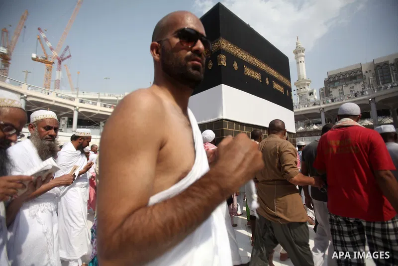 Muslim pilgrims circumventing around the holly Kaaba located in the center of the Haram Sharif Great Mosque, during the Muslim's Hajj 2014 pilgrimage, in Mecca, Saudi Arabia, 25 September 2014. According to the Muslims h...