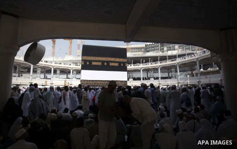 Muslim pilgrims circumventing around the holly Kaaba located in the center of the Haram Sharif Great Mosque, during the Muslim's Hajj 2014 pilgrimage, in Mecca, Saudi Arabia, 25 September 2014. According to the Muslims h...