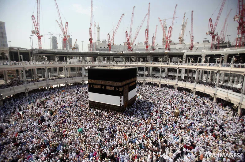 Muslim pilgrims circumventing around the holly Kaaba located in the center of the Haram Sharif Great Mosque, during the Muslim's Hajj 2014 pilgrimage, in Mecca, Saudi Arabia, 25 September 2014. According to the Muslims h...