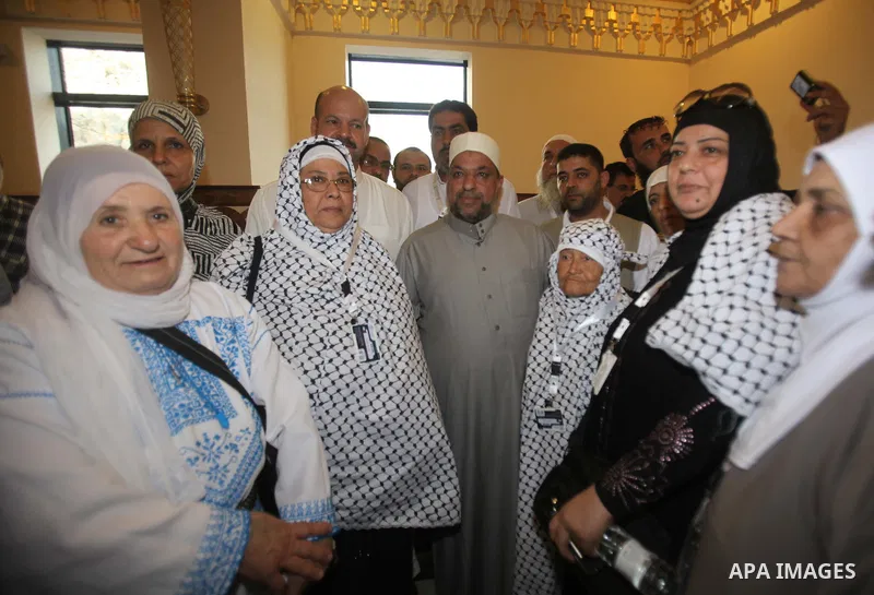 Saudi Arabian of Minister of Awqaf and Religious Affairs, Youssef Dais visits the Muslim pilgrims during the annual Hajj in Mecca, Saudi Arabia, October 2, 2014. pilgrims are converging on Saudi Arabia for the annual haj...