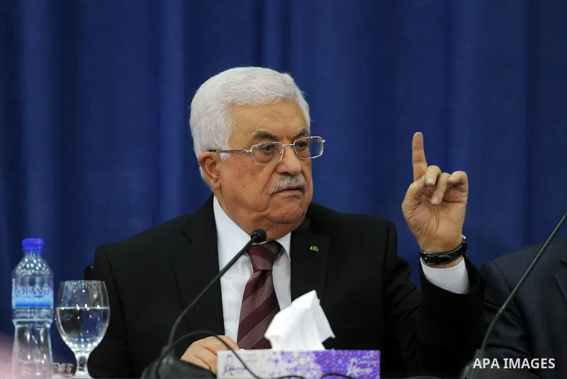 Palestinain President, Mahmoud Abbas (Abu Mazen) meets with members of the Negev Bedouin in the West Bank city of Ramallah, on Oct. 29, 2014. Photo by Thaer Ganaim