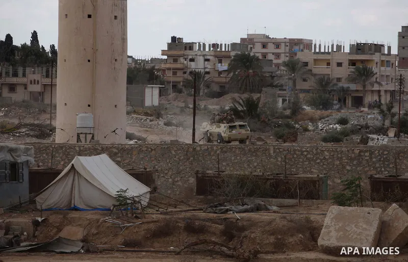 Egyptian soldiers take part in a military operation in the Egyptian city of Rafah, near the border with the southern Gaza Strip on October 30, 2014, as Egypt began setting up a buffer zone along the border with the Hamas...