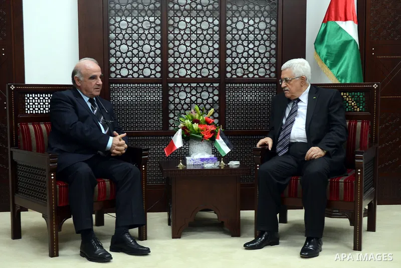Palestinian President Mahmoud Abbas meets with George Vella, Malta's Minister for Foreign Affairs at Abbas headquarter in the West Bank town of Ramallah, 30 October 2014. Abbas spokesman condemned the closure of the Aqsa...