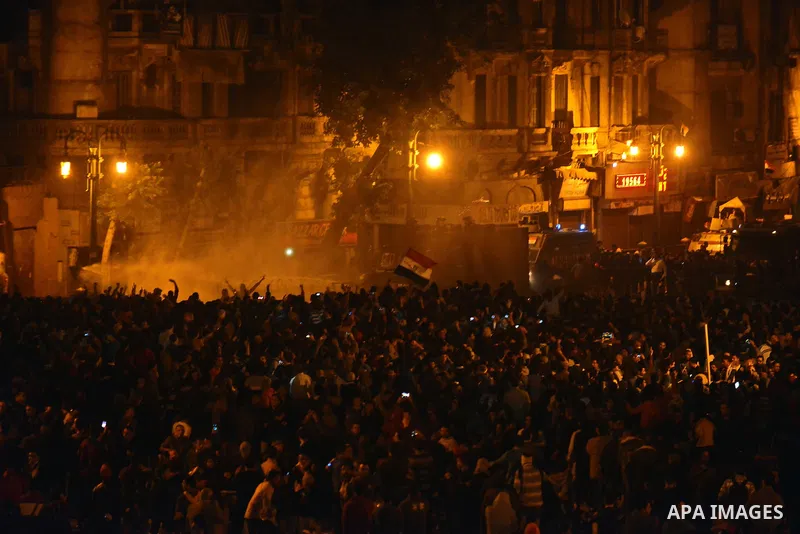 Egyptian anti-Mubarak protesters shout slogans at Abdel Moneim Riad, a main transportation hub for taxis and buses, after hearing the verdict of former Egyptian president Hosni Mubarak, in Cairo, Egypt, 29 November 2014....