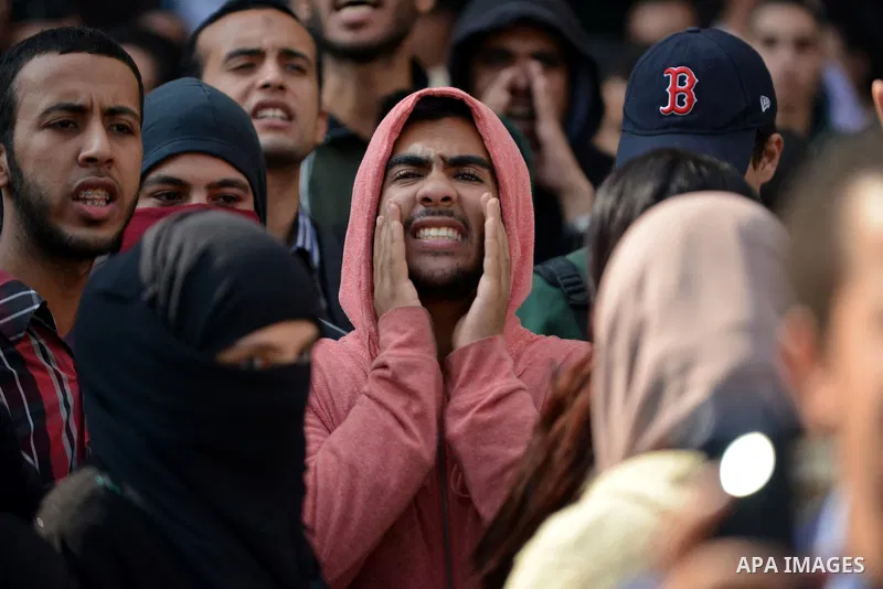 Egyptian anti-Mubarak students chant slogans one day after a court dismissed murder charges against former president Hosni Mubarak at Cairo University, Egypt, 30 November 2014. Two people were killed in clashes between p...