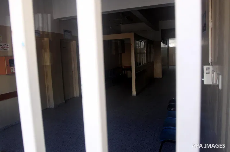 A view into a closed clinic hool during the strike of the employees of former Palestinian government in Gaza Strip to demand for pay the backlogged salaries, in Gaza city on December 31, 2014. The Palestinian unity gover...